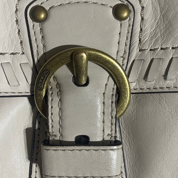 Coach Off-White Leather Tote with Whipstitched Buckle Pocket - Picture 7 of 9